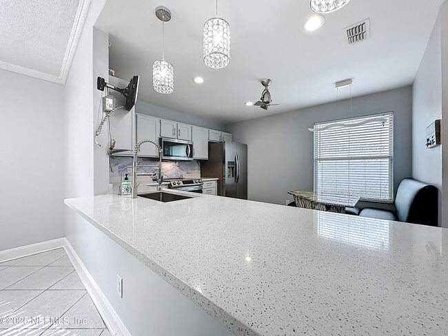 Building Photo - 4742 Trevi Dr