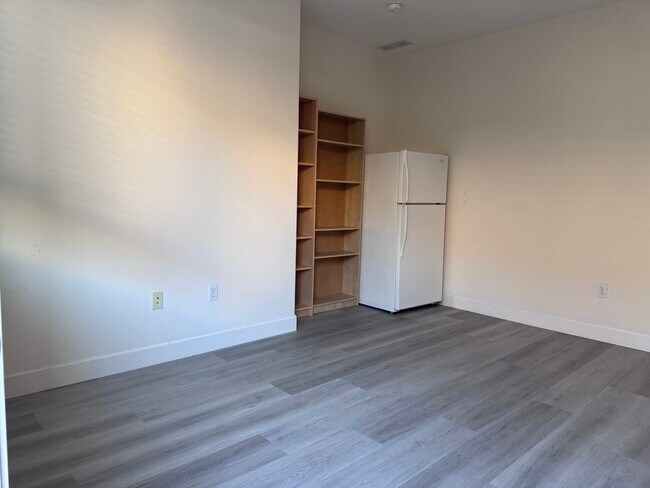 Foto del edificio - 2585 Cipriani