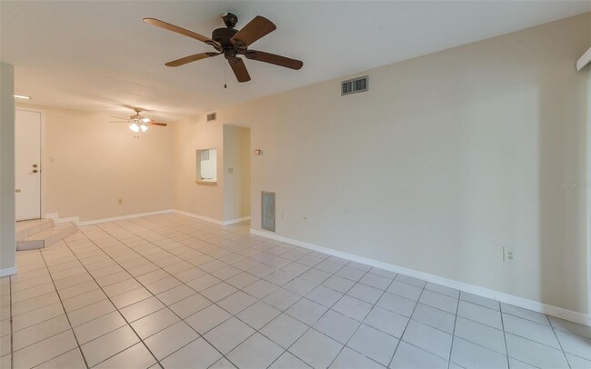 Building Photo - First Floor One Bedroom - One Bath Condo i...