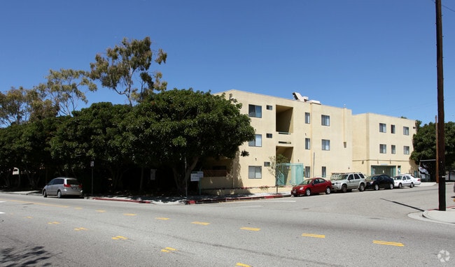 Building Photo - 2724 Abbot Kinney Blvd.