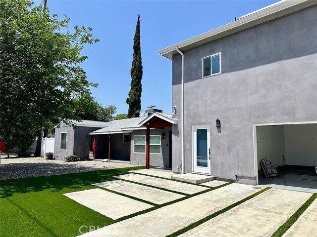 Foto del edificio - 15853 Leadwell St