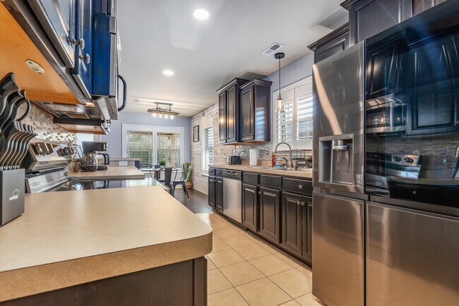 Foto del edificio - 607 Durbin Ln SW