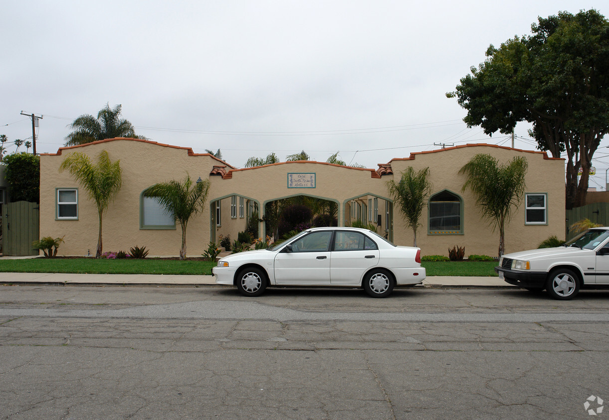 Building Photo - Casa de Santa Rosa