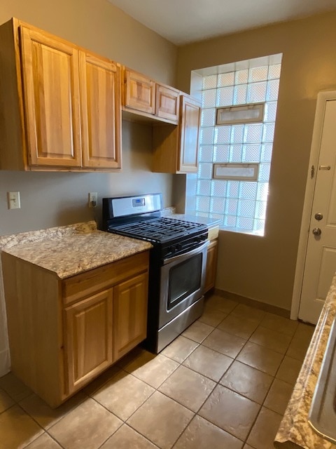 Foto del edificio - 5320 N Winthrop,-3W