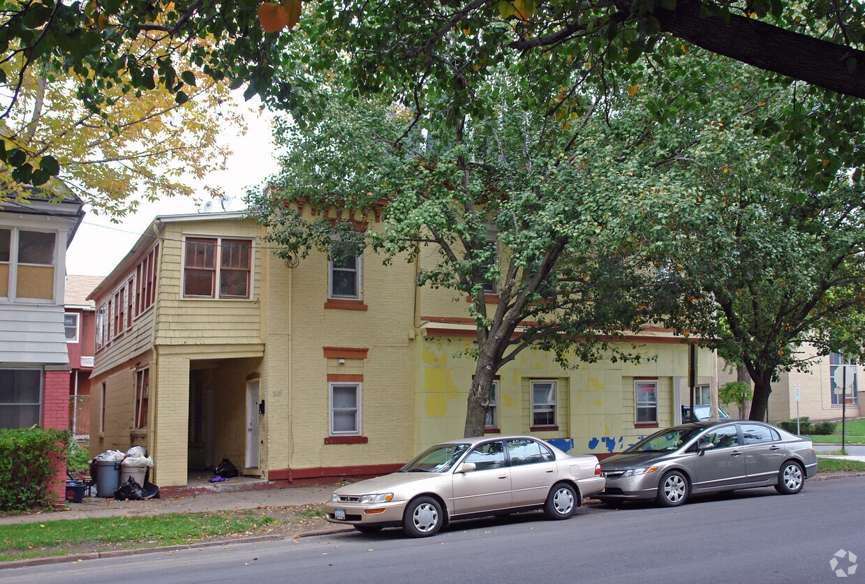 Foto del edificio - 215-217 Ash St