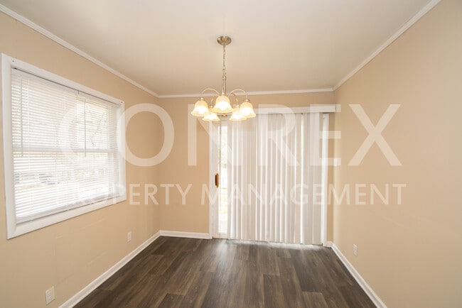 Building Photo - Shabby Chic Charm