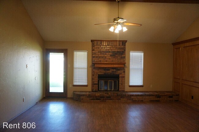 Building Photo - 3 br, 2 bath House - 1104 Homestead Dr
