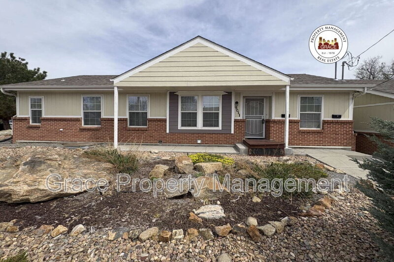 Foto principal - 9011 E 12th Ave