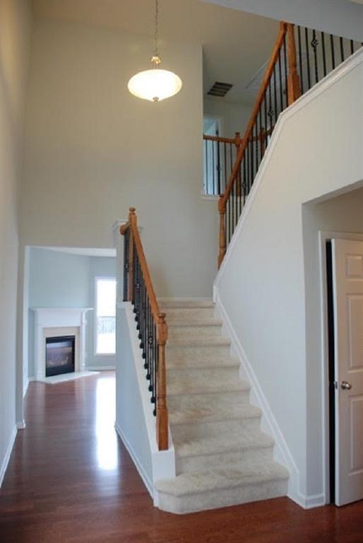 Foto del edificio - 5720 Weddington Dr
