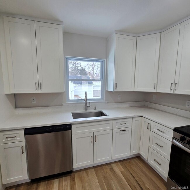 Building Photo - 37 Gould Rd