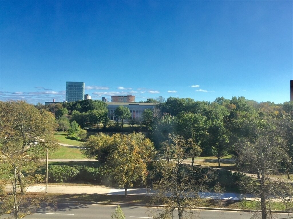 Primary Photo - 85 Park Dr