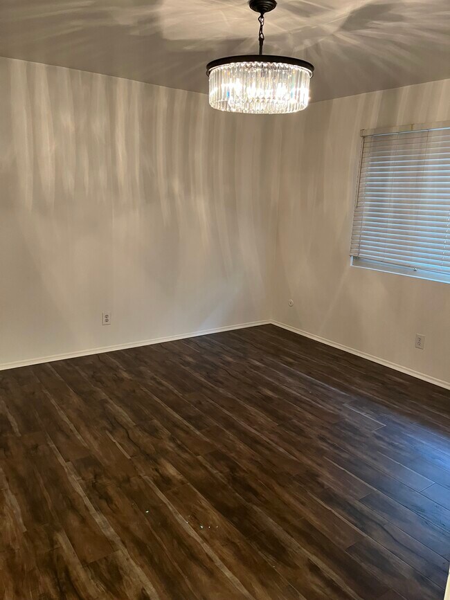 Foto del edificio - 8650 Belford Ave