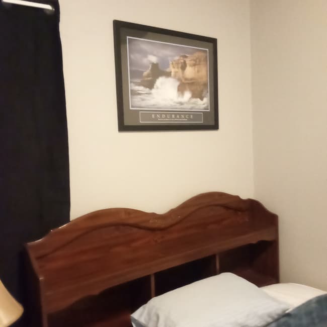 Foto del edificio - 1031 College St N