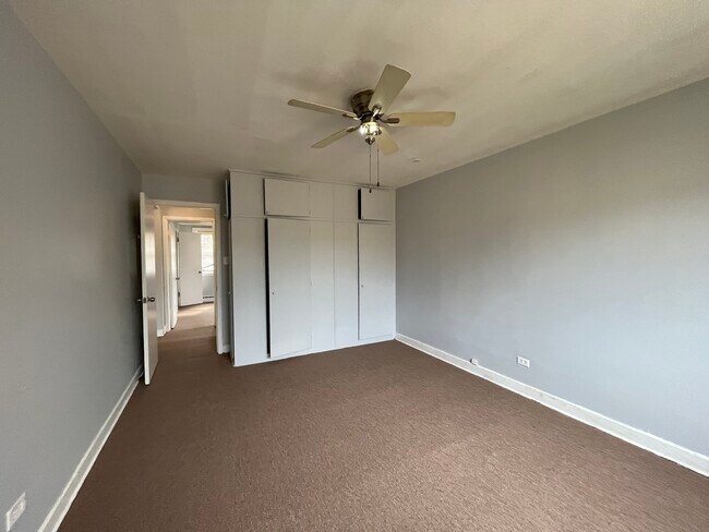 Foto del edificio - 2059 E 72nd St