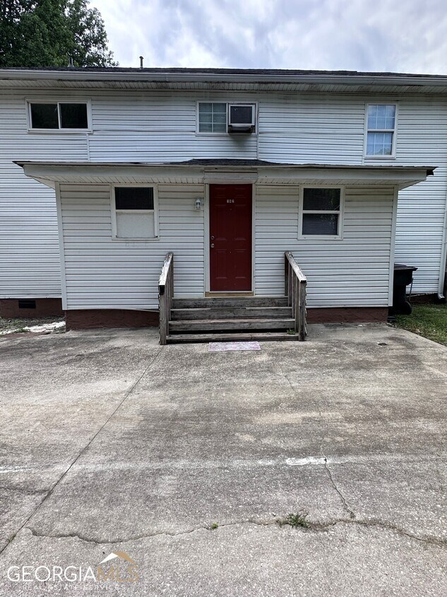 Primary Photo - 182 Chestnut St