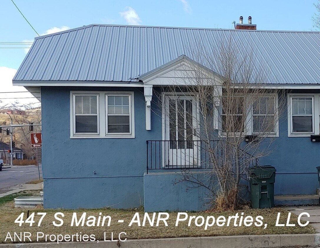 Primary Photo - 447-447 S Main St