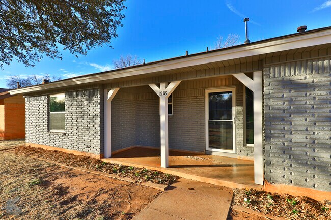 Foto del edificio - 1518 Wishbone Dr