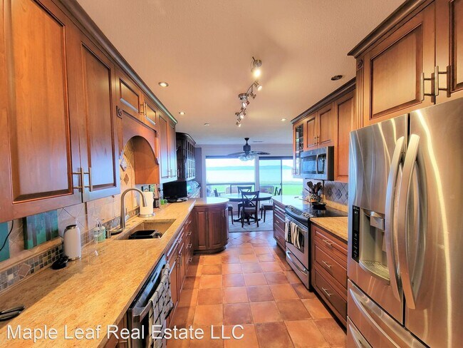 Building Photo - 2 br, 2 bath House - 28303 Sound View Dr. ...