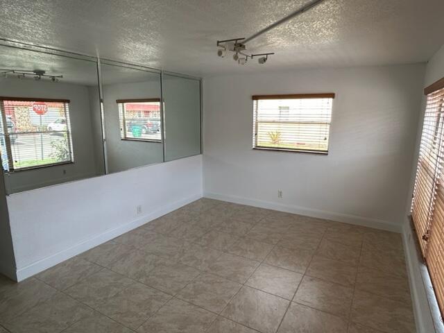 Building Photo - 6568 SW 41st Pl