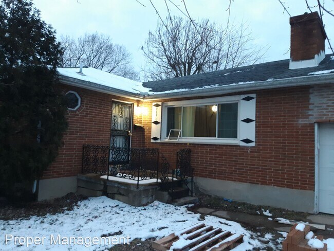 Building Photo - 3 br, 1.5 bath House - 1845 Weaver St