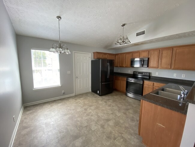 Building Photo - 3312 Tourmaline Dr