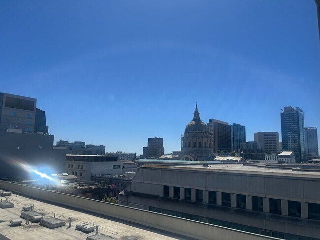 Building Photo - Junior One Bedroom at Opera Plaza