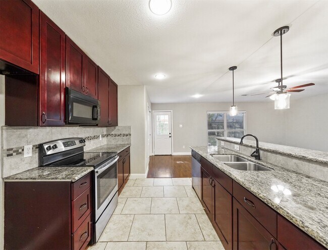 Foto del edificio - 24307 Broken Bow Ln