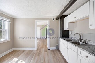 Building Photo - 415 Graham St SW