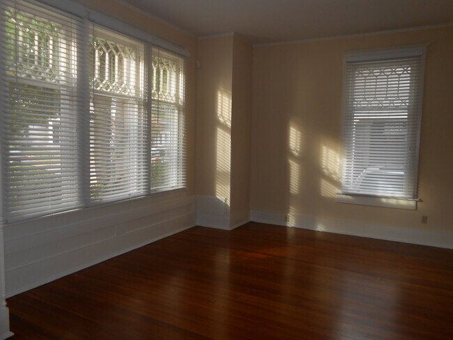 living room - 1976 Higbee Ave