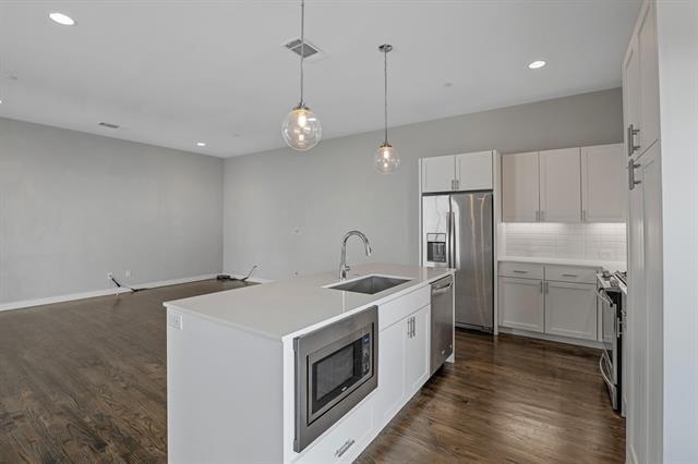 Foto del edificio - 2115 Bennett Ave