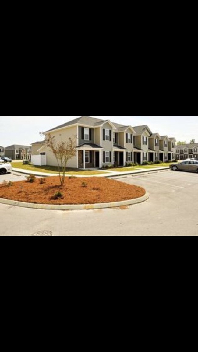 Foto del edificio - 118 Glen Cannon Dr