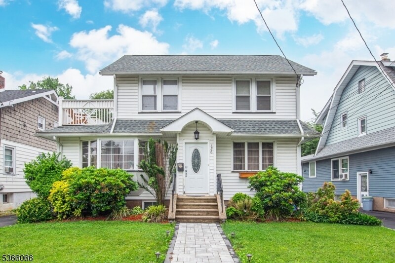 Foto principal - 156 Cedar Ave