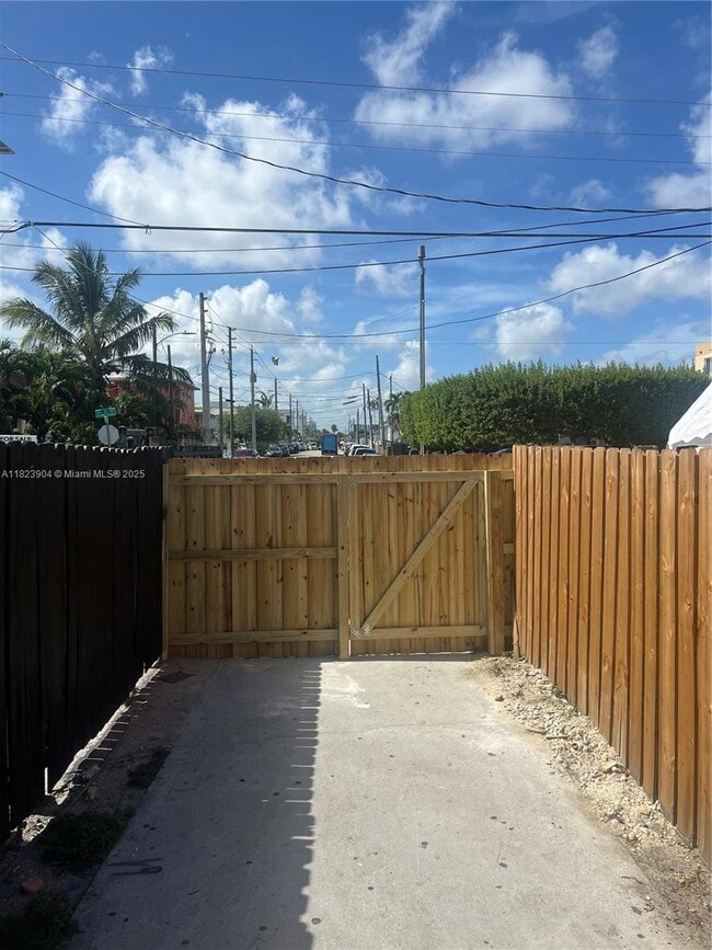 Foto del edificio - 1800 SW 3rd St