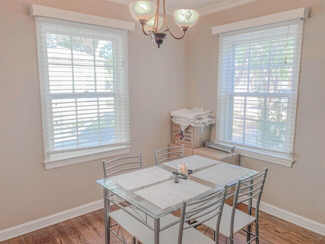 Foto del edificio - 2401 26th St