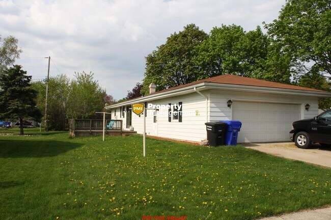 Building Photo - 2915 S Gladys Ave