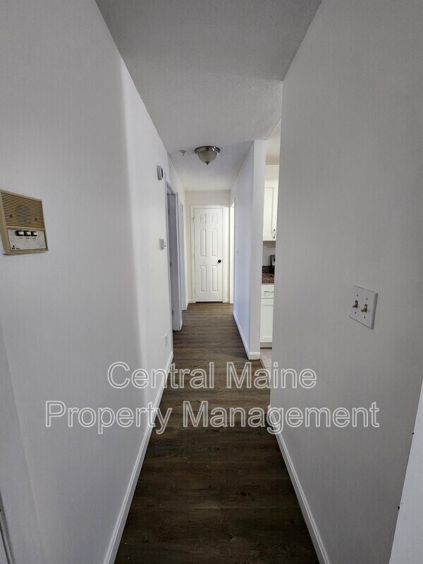 Building Photo - 37 Northern Avenue Heights