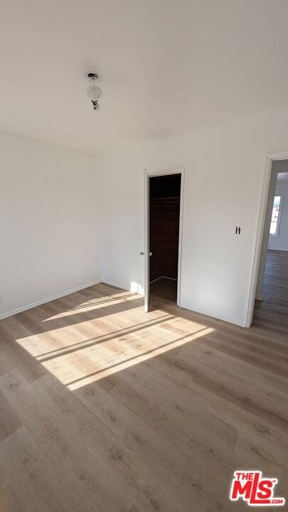 Foto del edificio - 6820 S Van Ness Ave