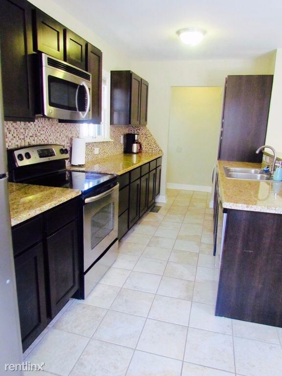Foto del edificio - 2128 NW 26th St