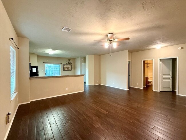 Building Photo - 6707 Enchanted Crest Dr