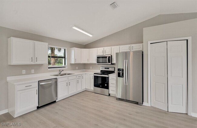 Building Photo - 3206 53rd St W