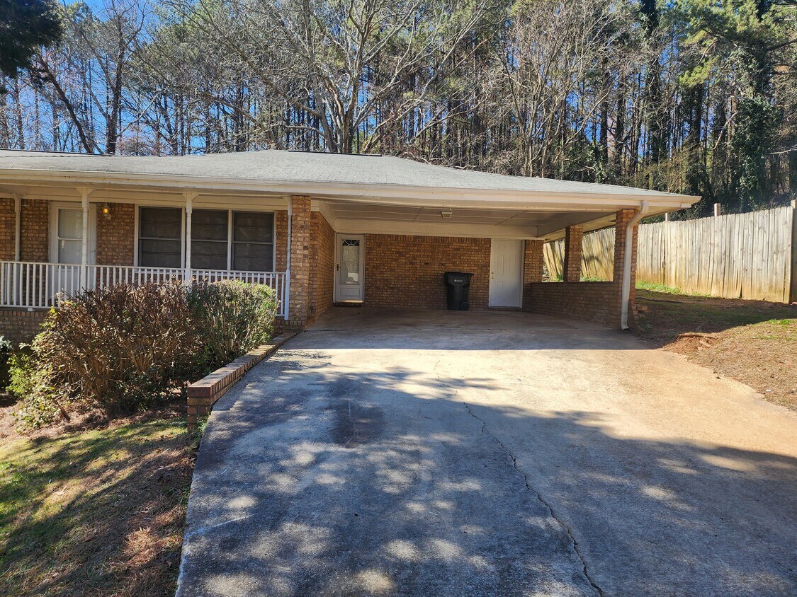 6717 Rioca Cir SE, Mableton, GA 30126 House Rental in Mableton, GA