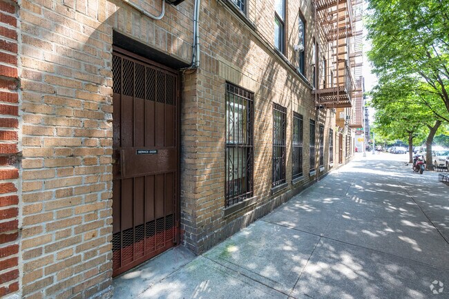 Foto del edificio - Academy Twins Condominium