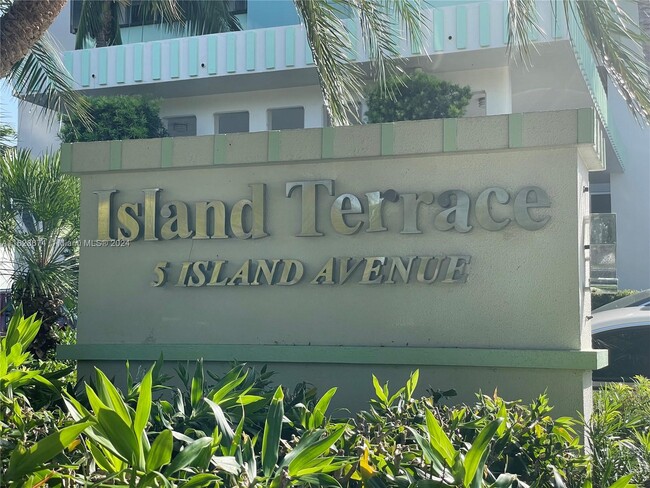 Foto del edificio - 5 Island Ave