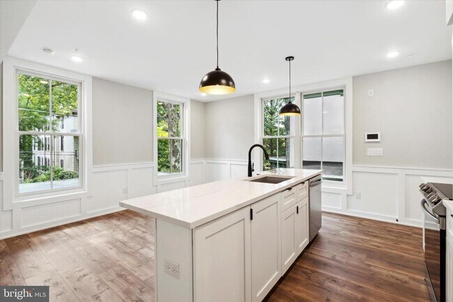 Foto del edificio - 3519 Hamilton St