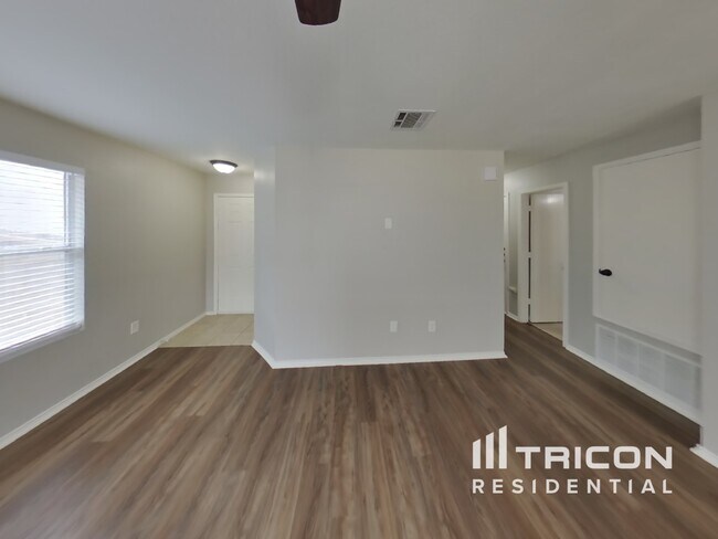 Foto del edificio - 1617 Village Park Trail