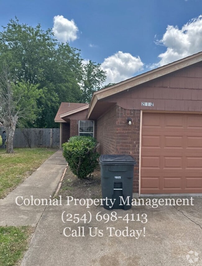Building Photo - 2112 Spicewood Dr