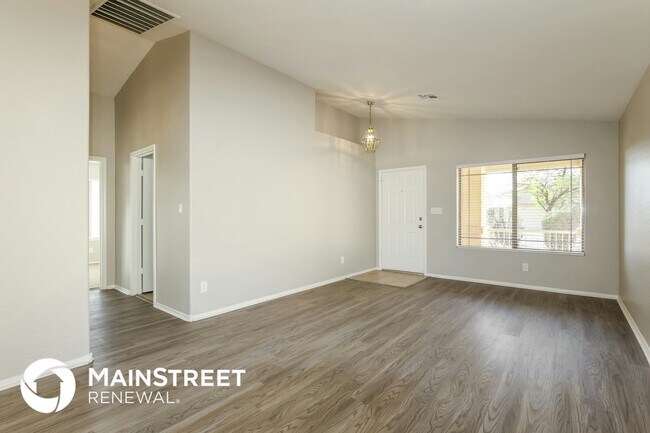 Building Photo - 15237 N Gil Balcome Ct