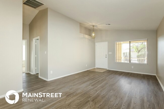 Foto del edificio - 15237 N Gil Balcome Ct