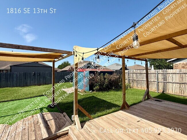 Foto del edificio - 1816 SE 13th St
