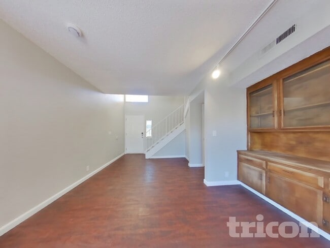 Building Photo - 1109 Nadene Dr